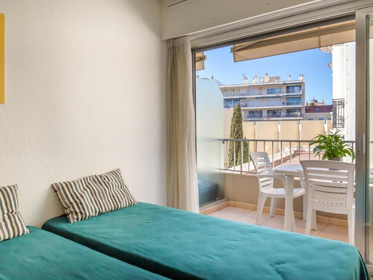 Studio 2/3 Personnes Pres Plage, Climatise, Balcon, Parking, Wifi, Petit-Dejeuner, Saint-Raphael - Fr-1-466A-37 Apartment Saint-Raphael (Var)
